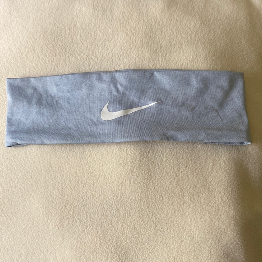 Light blue Nike headband